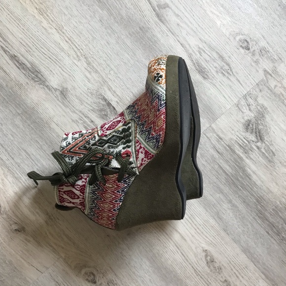 2XHOST PICK Bazarte Embroidered Platform Ankle Boots No Sz Listed I'm a Size 7.5 - Picture 4 of 11